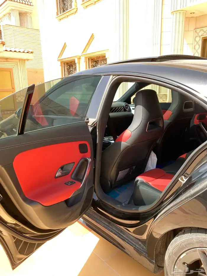 للبيع مرسيدس CLA35الجفالي AMG اسود 2020 15