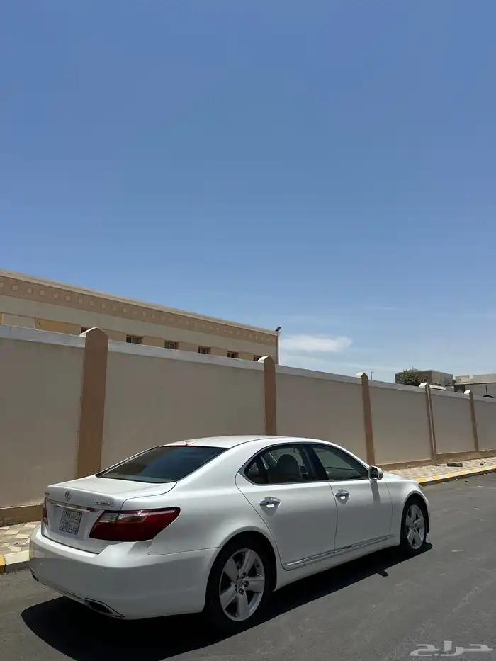 لكزس LS460 فل لارج 2012 3