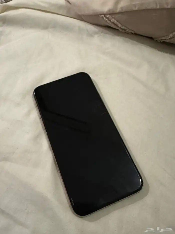 ايفون xs ذهبي 2