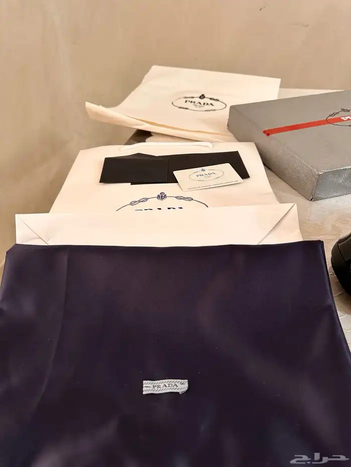 حذاء PRADA تقليد فاخر شبه أصلي جديد مقاس 2