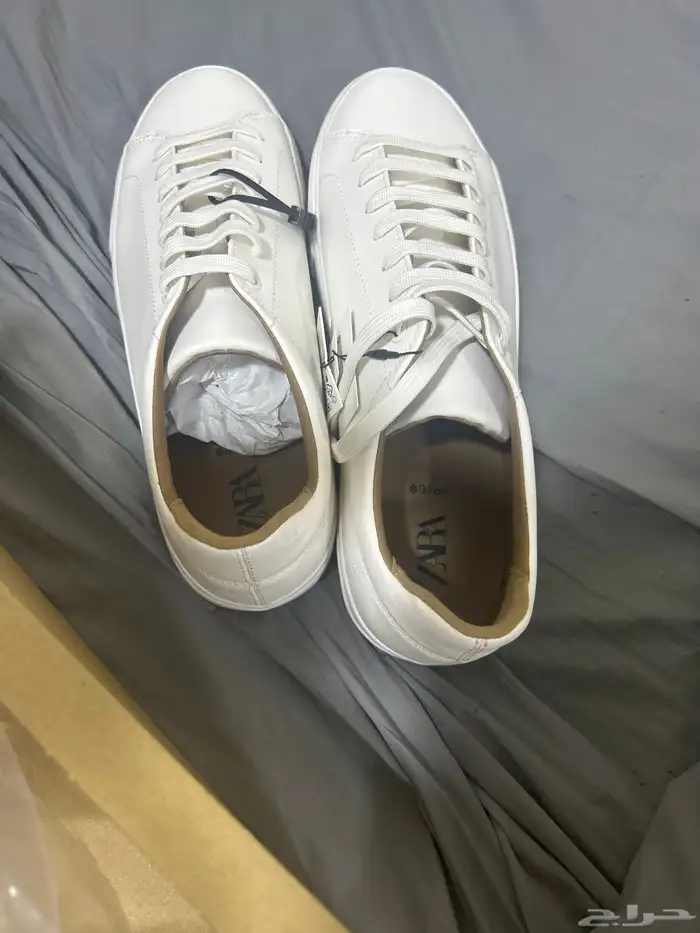 جزمة من زارا غير مستخدمة ب كرتونها ولم يتم  لبسها ولا اي شي 0