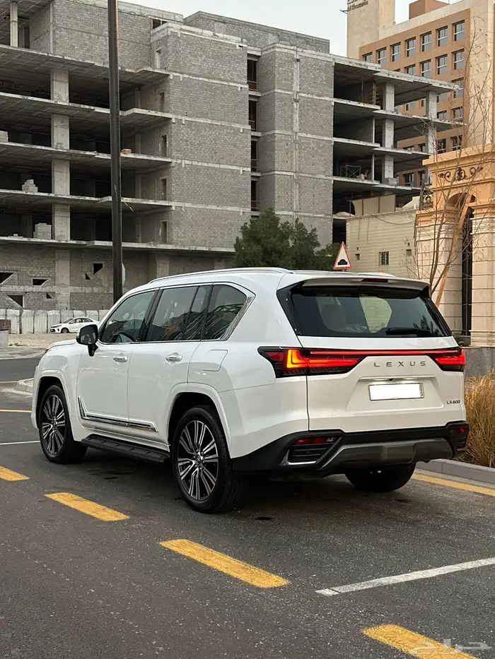 جيب لكزس LX600 BB فل كامل موديل 2024 6