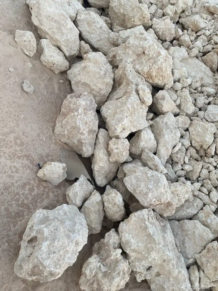 متوفر حجر فالزلفي مجاني بس تعال حمل وشيل 0