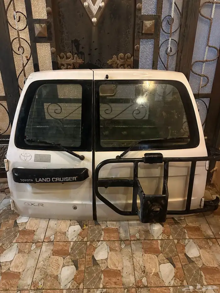 بيبان صفاق مع مفصلاتها مع حامل اسبير وكاله خاليه من الرش 0
