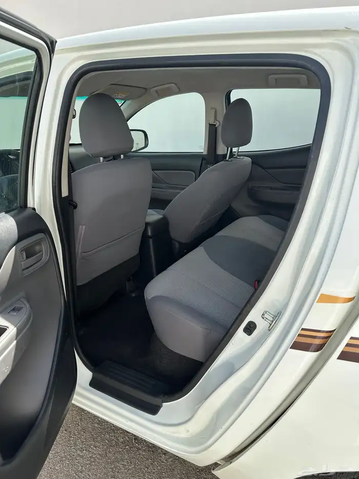 متسوبيشي L200 2018 بنزين 18