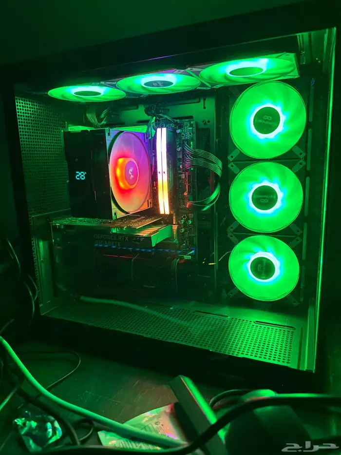 PC قيمنق شبه جديد   RTX 3050   i5 جيل 14   شاشة 180Hz 3