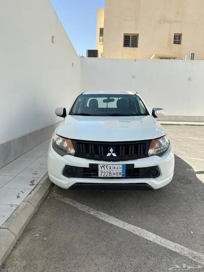 متسوبيشي L200 2018 بنزين 1
