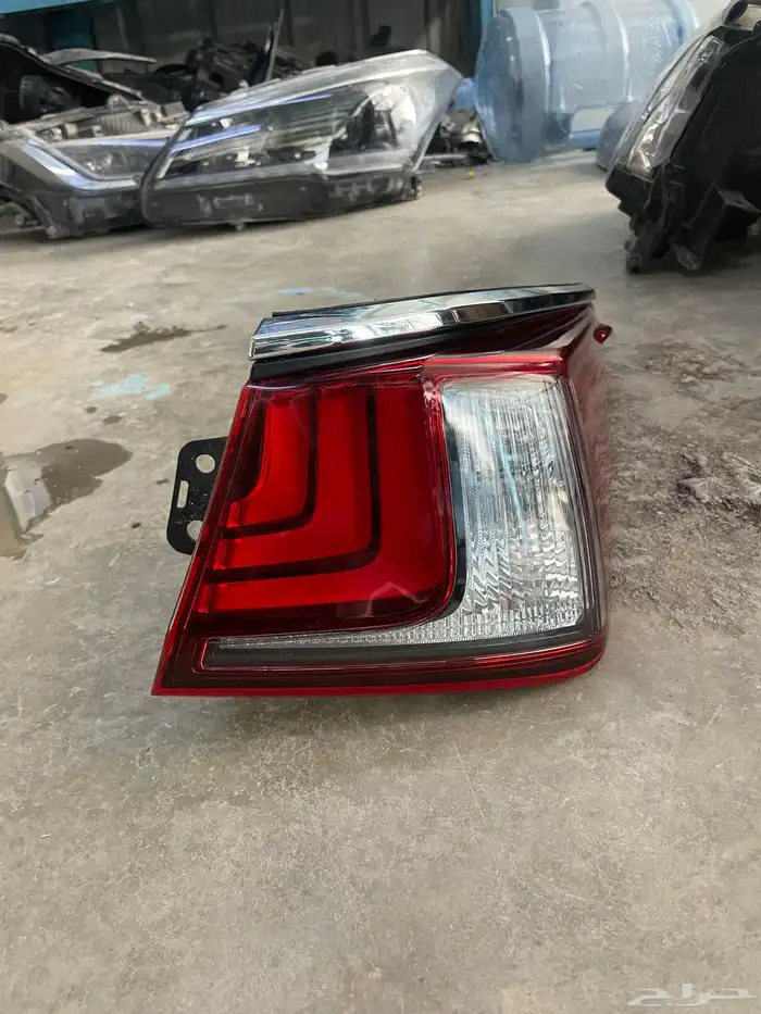 لكزس اي اس 2021 0