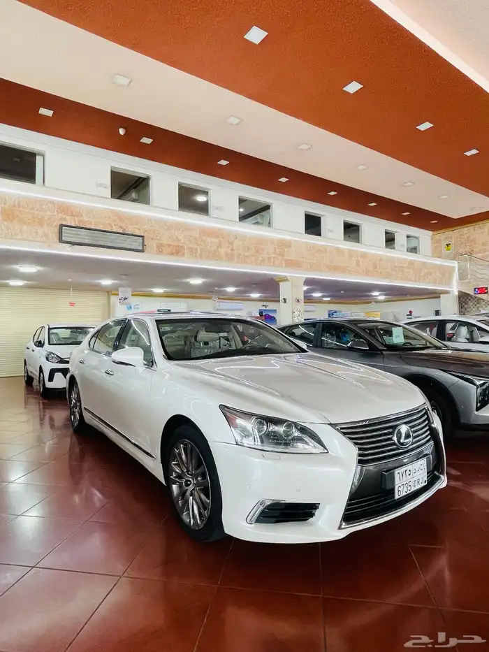 لكزس LS460 L - موديل 2014 - الممشى 144 الف 2