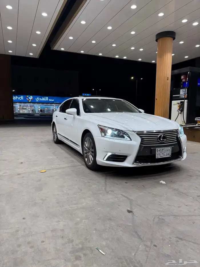 لكزس LS460 الملكه الموقع عسير بيشه 8