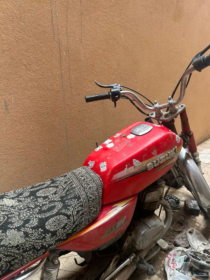 دباب AX100 2