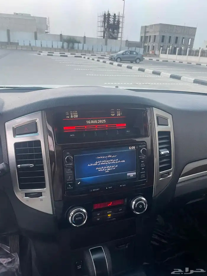 باجيرو ربع 2018 فل كامل نضيف جدا 10