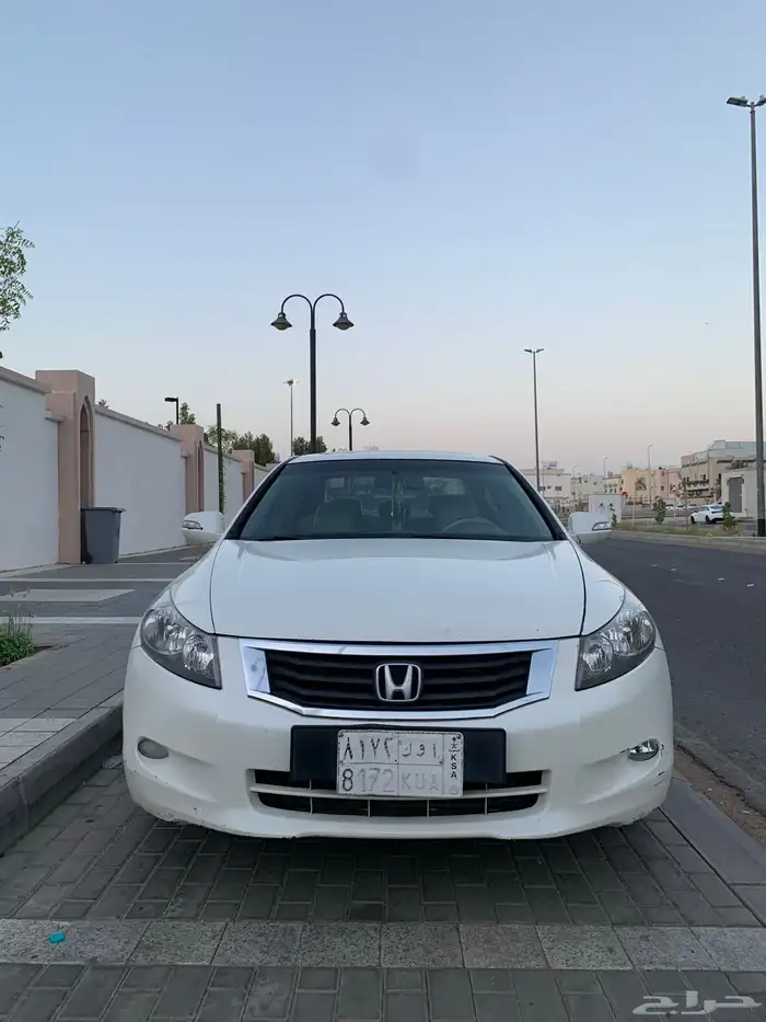 للبيع هوندا اكورد فل كامل موديل 2009 0