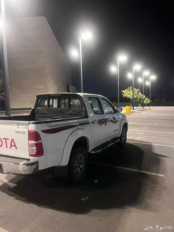 هايلوكس مديل 2014 ممشى 180 الف 0