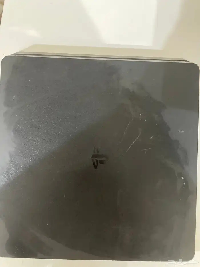 سوني 4 نضيف مع اسلاكه و اليد وشاحن 2