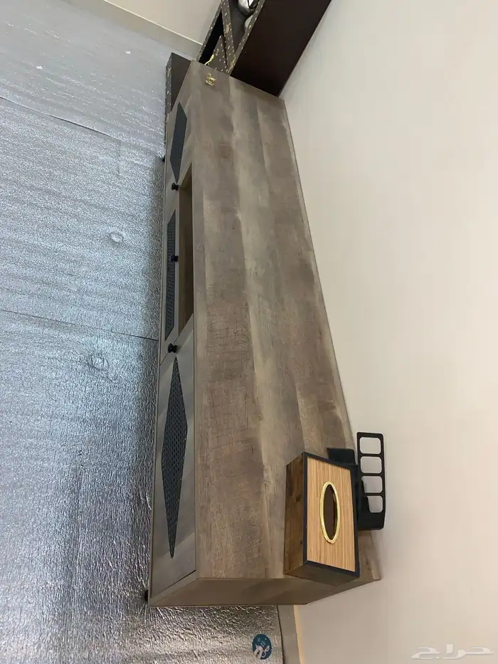 طاولة تلفاز 2