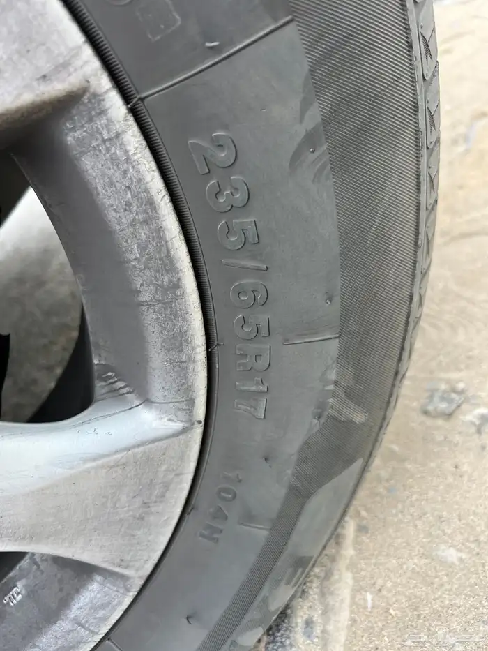 كفرات مقاس 235 65 17 تاريخ 24 نضيفه 3
