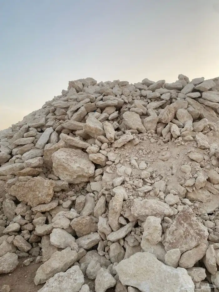 متوفر حجر فالزلفي مجاني بس تعال حمل وشيل 1