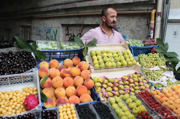 كاميرا كانون 1100D مع عدسة EFS 18-55 mm نظيفة جدا 6