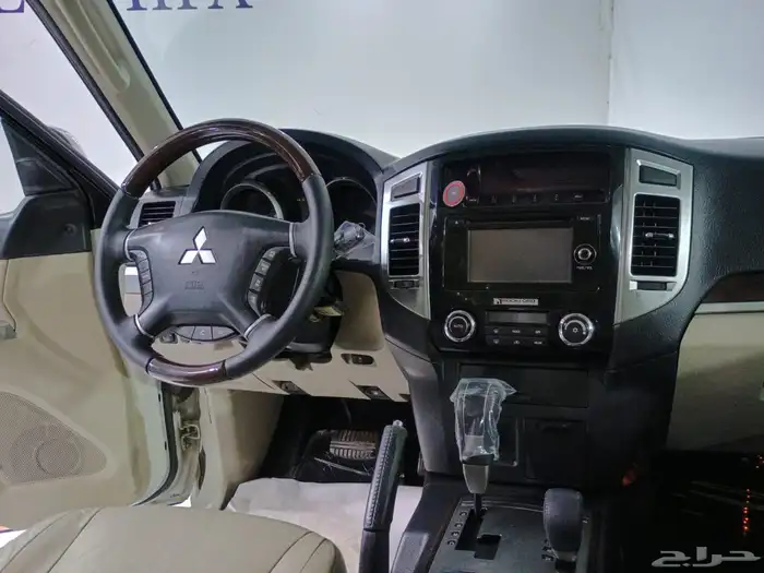 ميتسوبيشي باجيرو 2016 GLS 14
