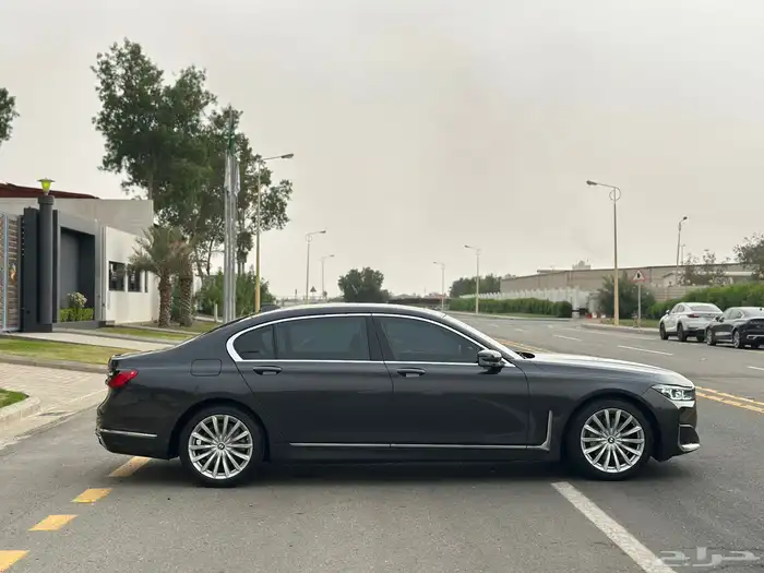 بي ام دبليو 2021 730Li 6