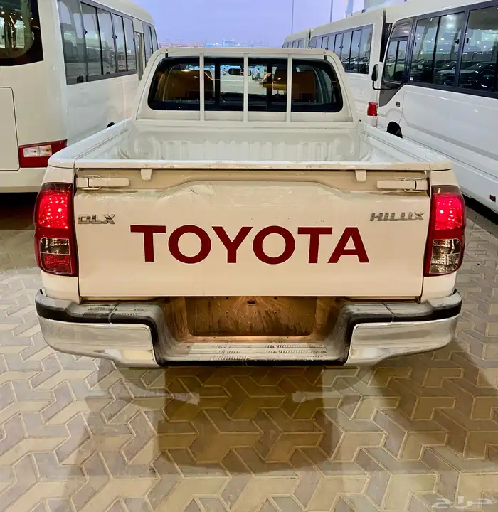 هايلكس غمارتين 4 4 DLX - اتوماتيك - بنزين 2025 - كاش   بنك 2