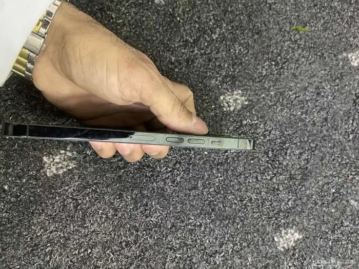 آيفون 13 3