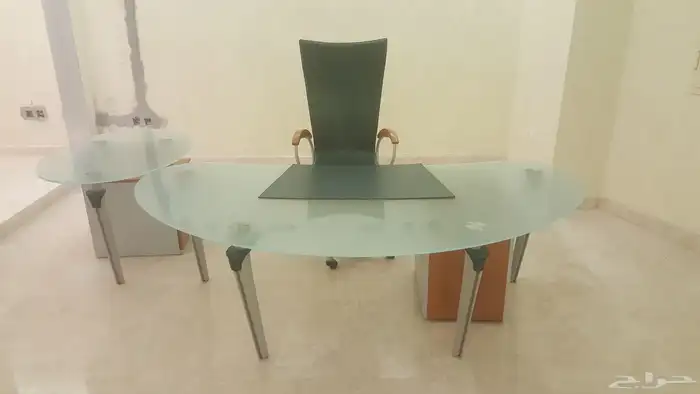 مكتب زجاجي فاخر 2