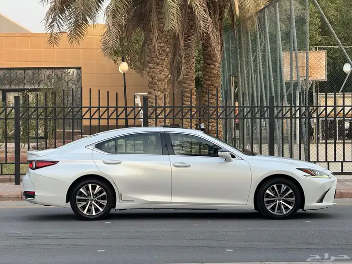 لكزس ES300h 2020 ممشى 62 الف فقط 5