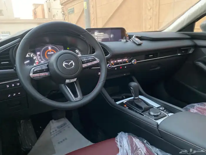 مازدا 3 فل كامل جديد اصفار 2000cc 14