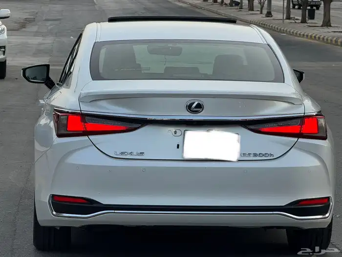 لكزس ES300H هايبرد 2020 12