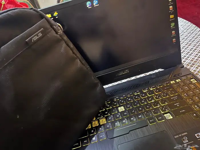 لاب توب قيمز مع شنطته 4
