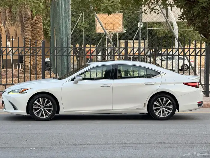 لكزس ES300h 2020 ممشى 62 الف فقط 3