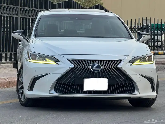 لكزس ES300H هايبرد 2020 1