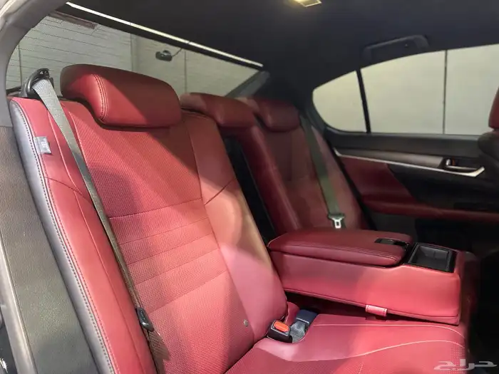 لكزس GS350 fsport 2020 بحالة الوكاله 17