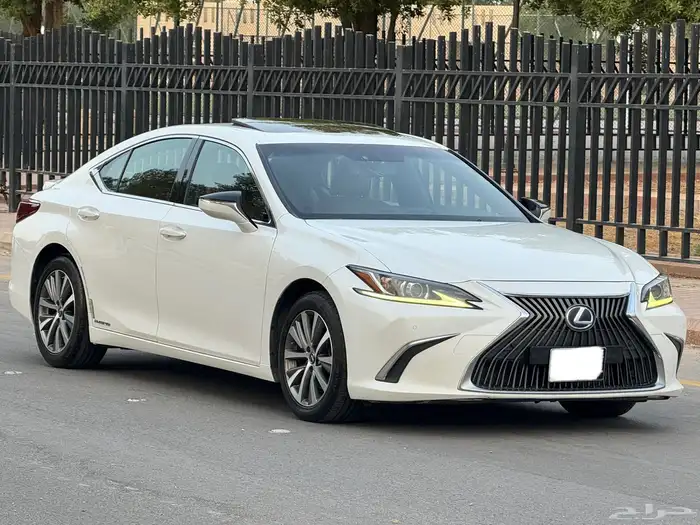 لكزس ES300H هايبرد 2020 8
