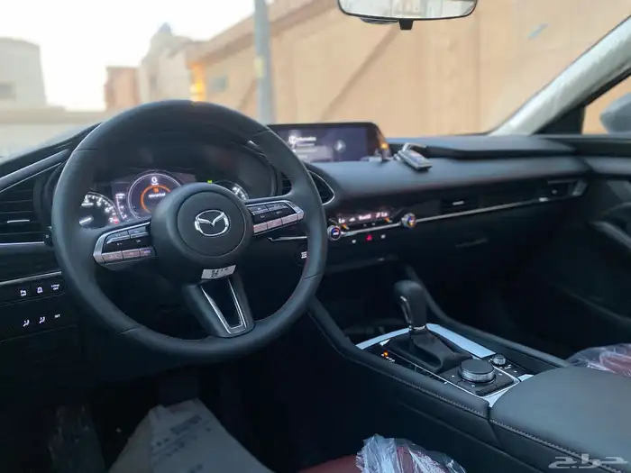 مازدا 3 فل كامل جديد اصفار 2000cc 17