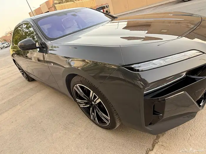 سيارة بي أم دبليو i740 4