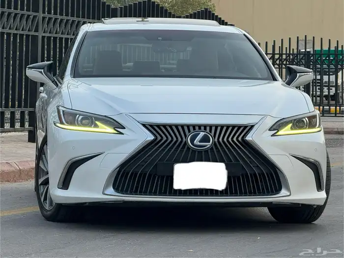 لكزس ES300h 2020 ممشى 62 الف فقط 1