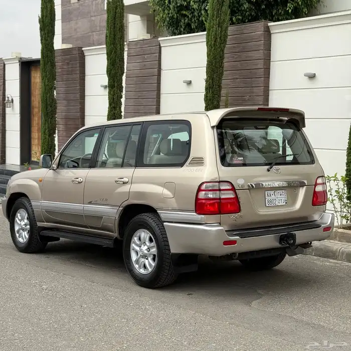 لاندكروزر VXR قير عادي اساس - 2004 وكالة كامل 16