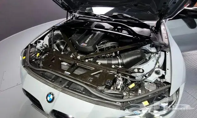 BMW M4 موديل2021 4