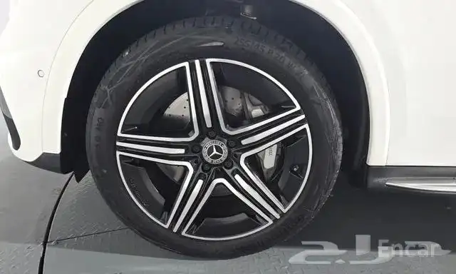 مرسيدس GLC300 2024 3