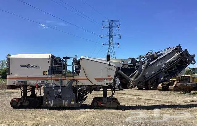 للبيع قشاطه Wirtgen W210 موديل 2011 3