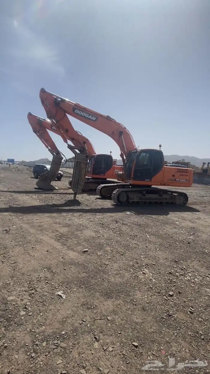 بكلين للإيجار شهري يومي وجميع المعدات موجود جوال 1
