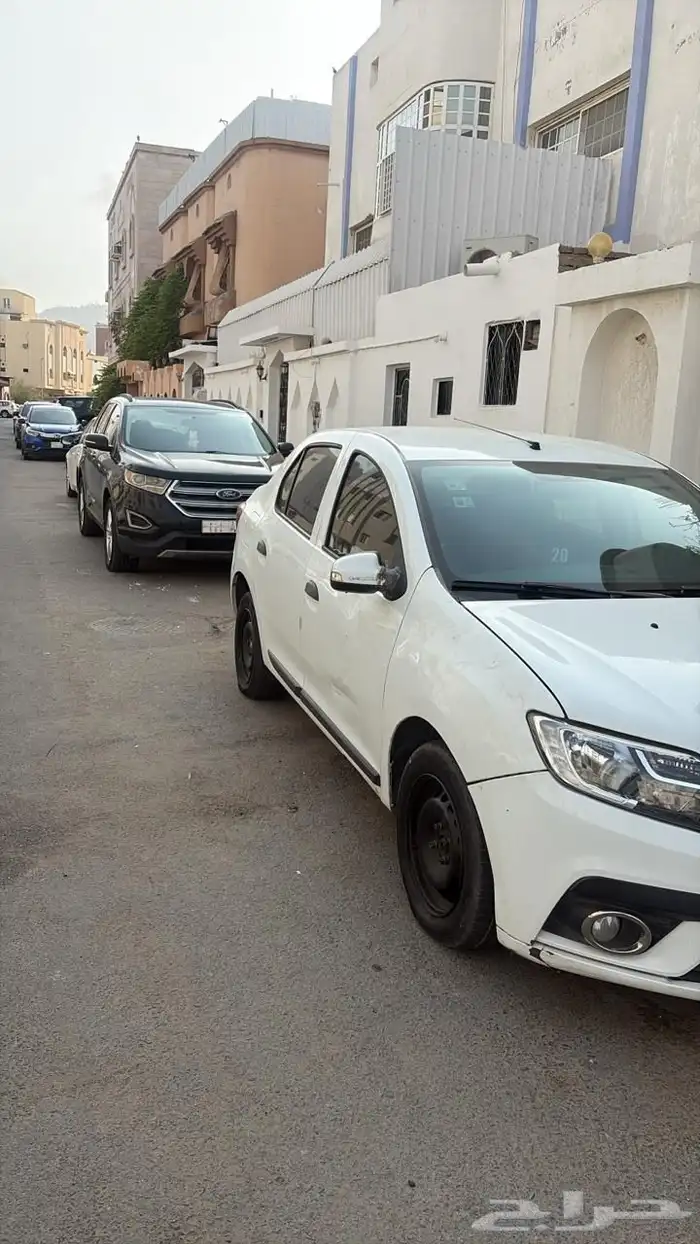 رينو سيمبول 2020 اقتصاديه وموفره للبنزين نظيفه جدا للبيع 4