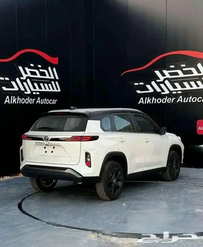 تويوتا اوربان GLX فل كامل 2025 كاش او اقساط 10