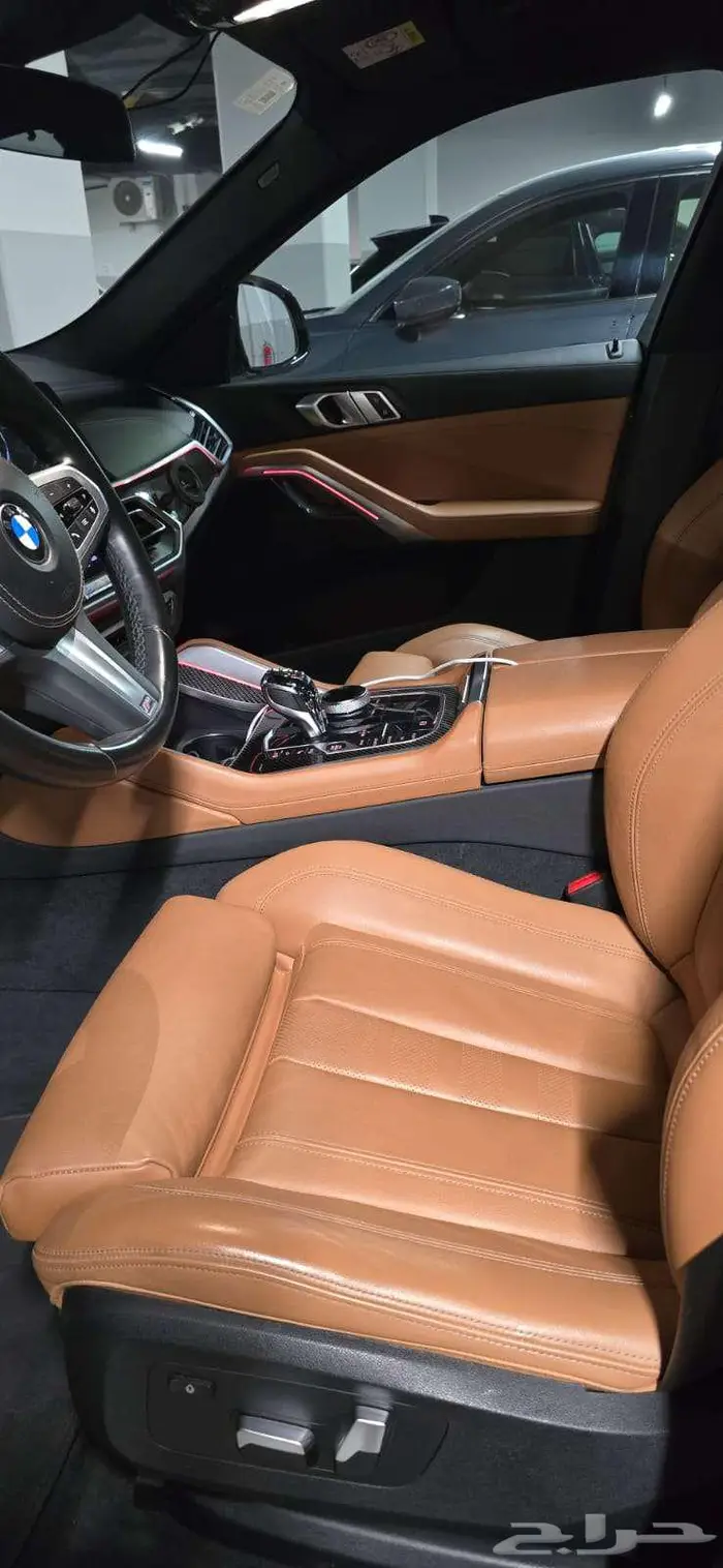 BMW X6 M KIT 2022   بحالة الوكالة  ممشى 56 ألف 1