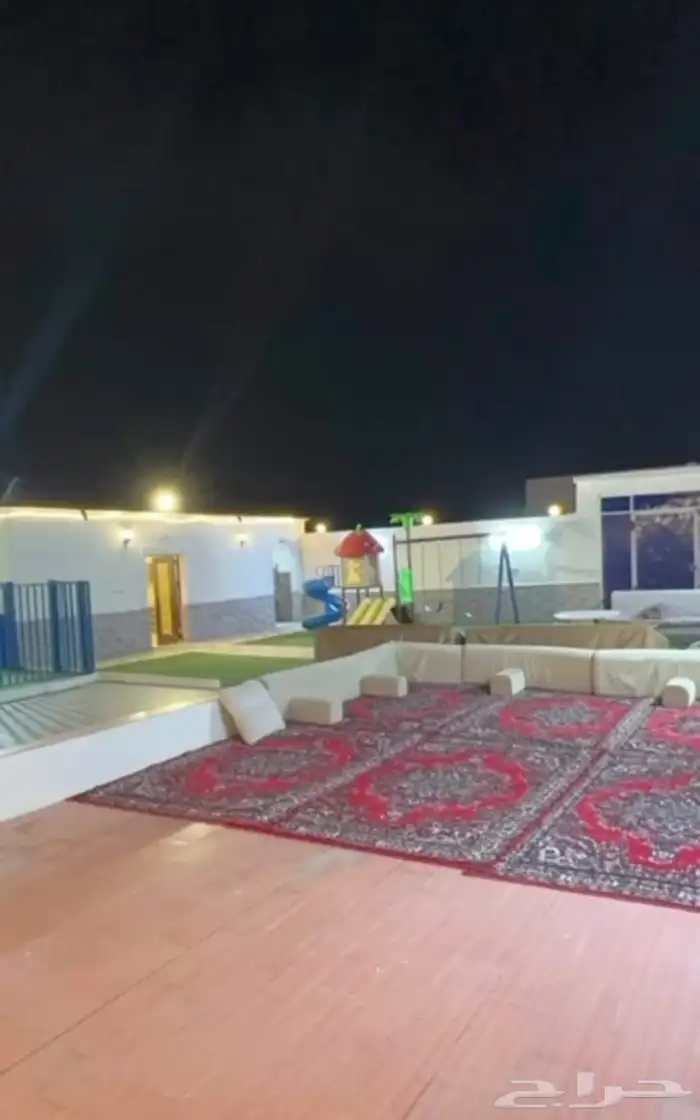 شاليه مملكه قسمين مسبحين 650 قسم بمسبح 400 4