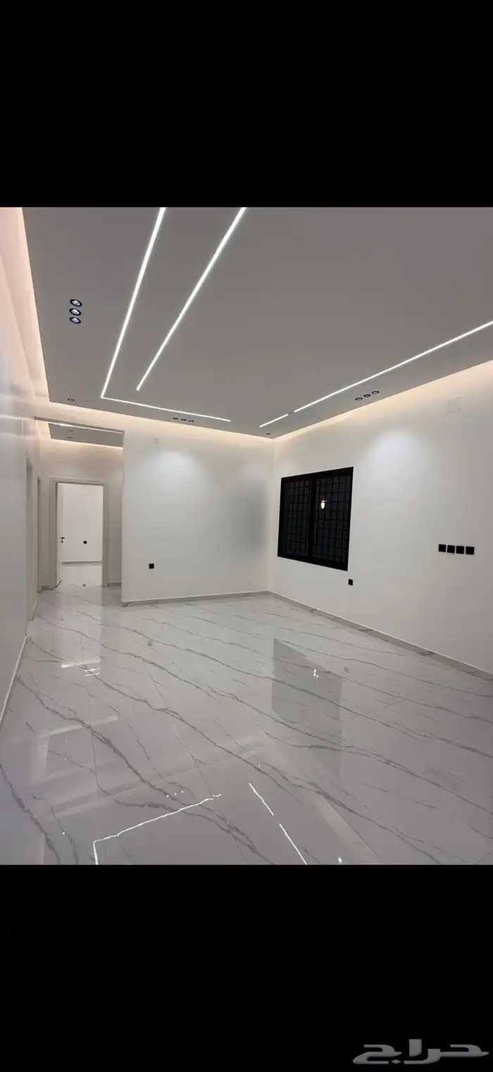 للبيع دور ارضي مساحته 315 متر 5