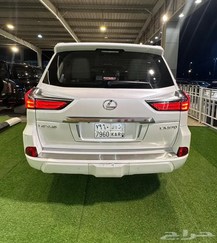 جيب لكزس LX570 2021 4
